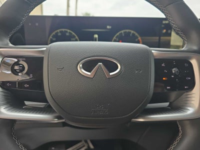 2025 INFINITI QX80 LUXE