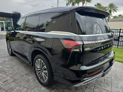 2025 INFINITI QX80 LUXE