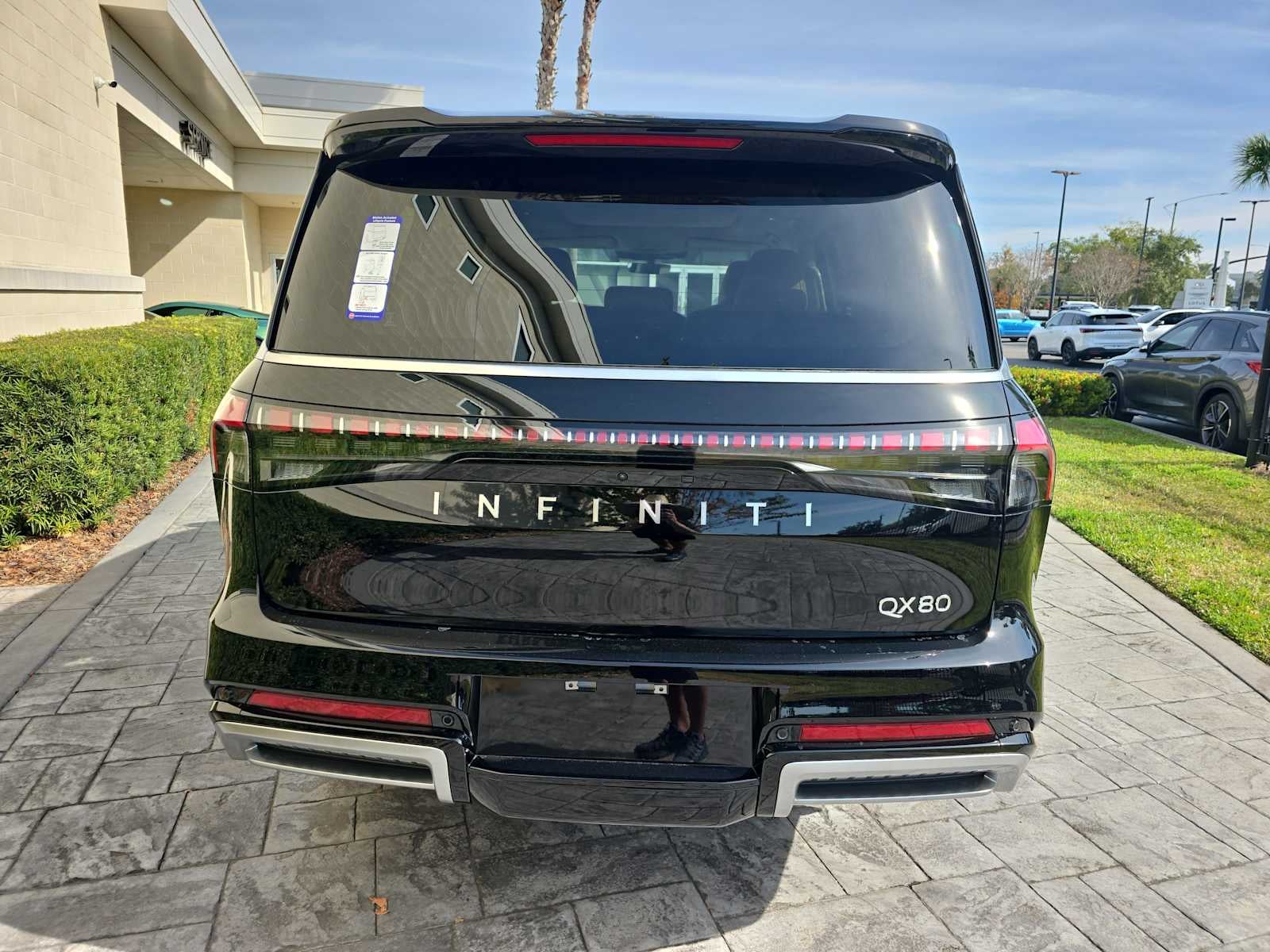 2026 INFINITI QX80 LUXE