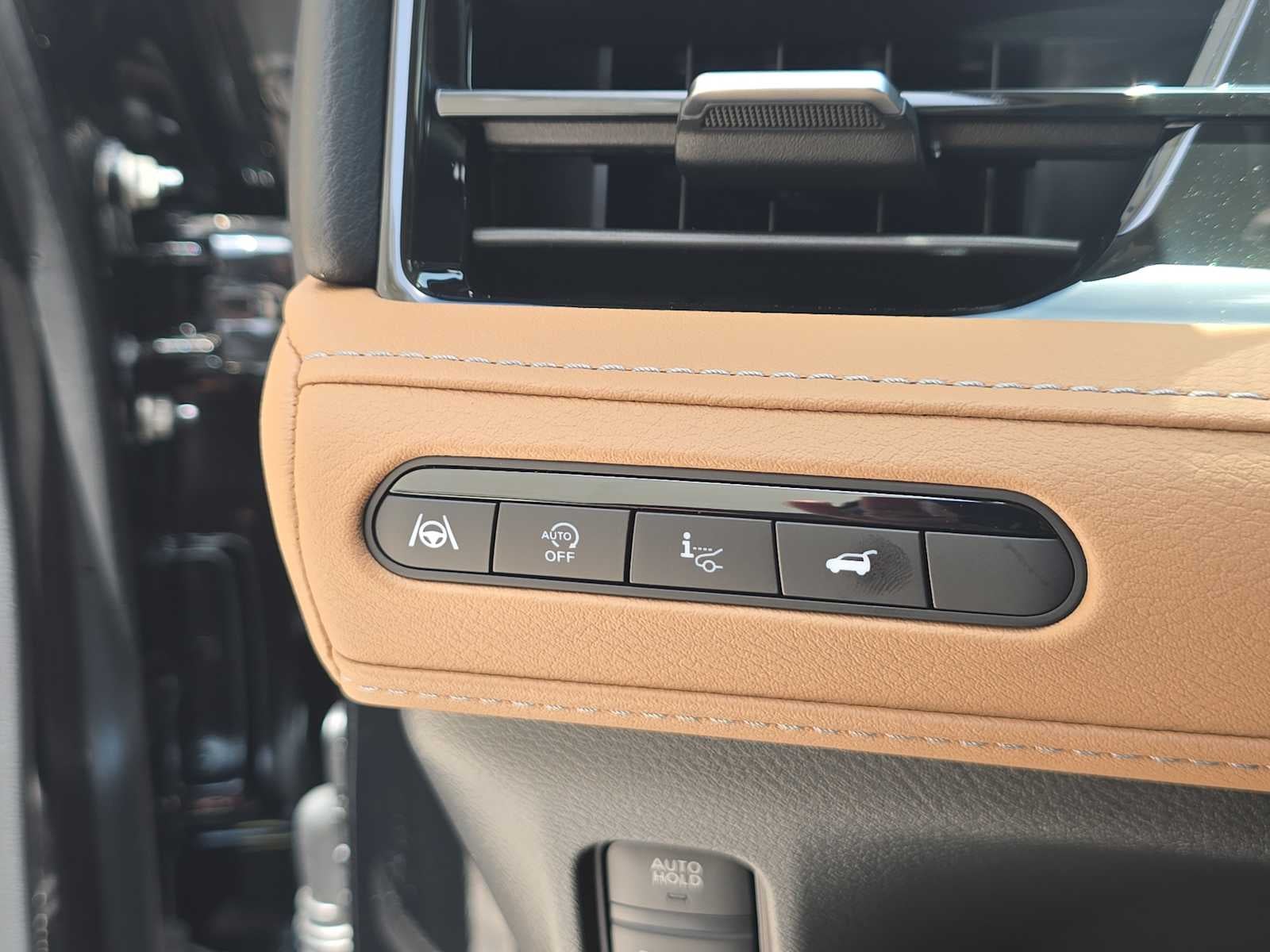 2027 INFINITI QX80 LUXE