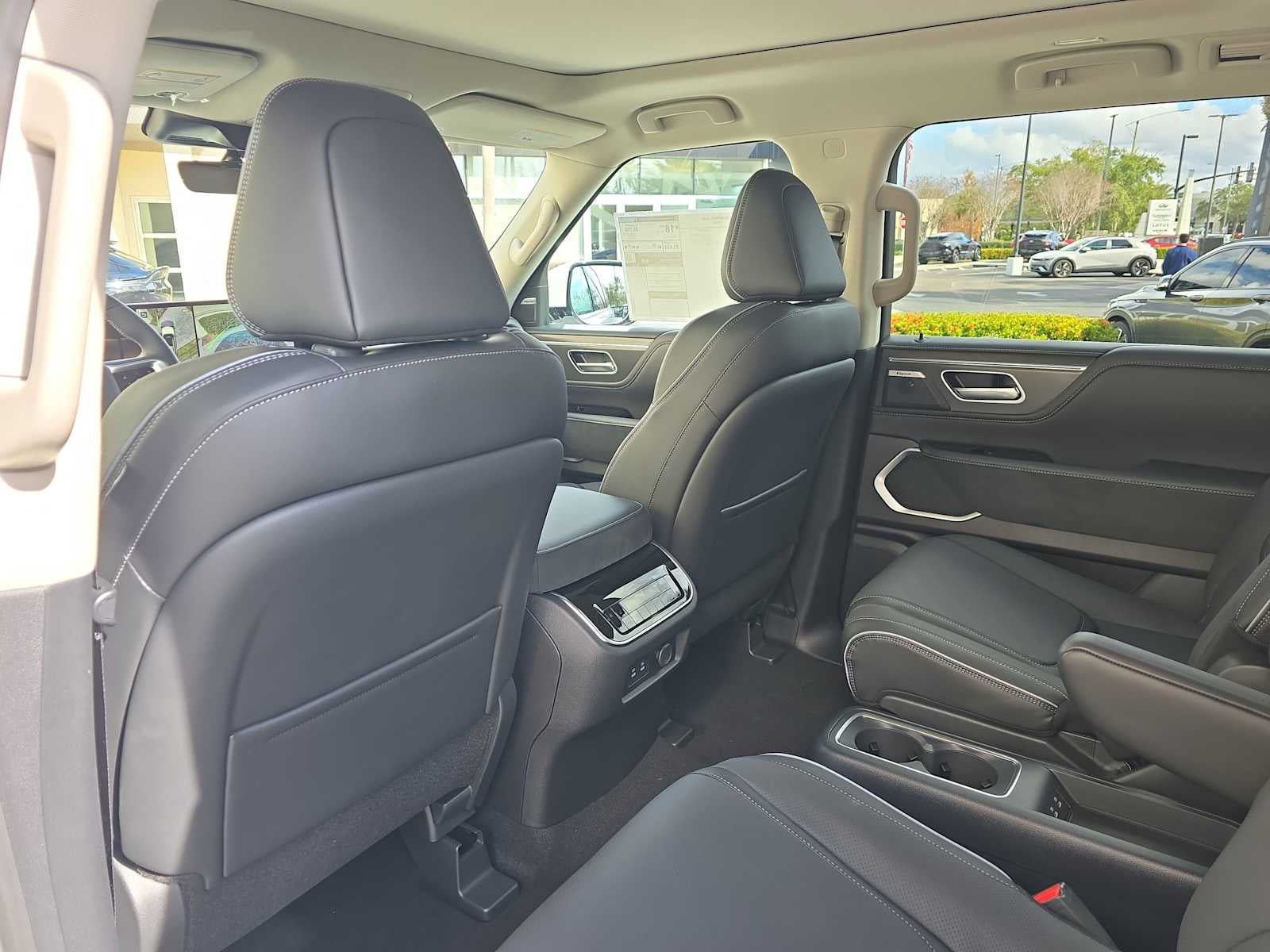 2026 INFINITI QX80 LUXE