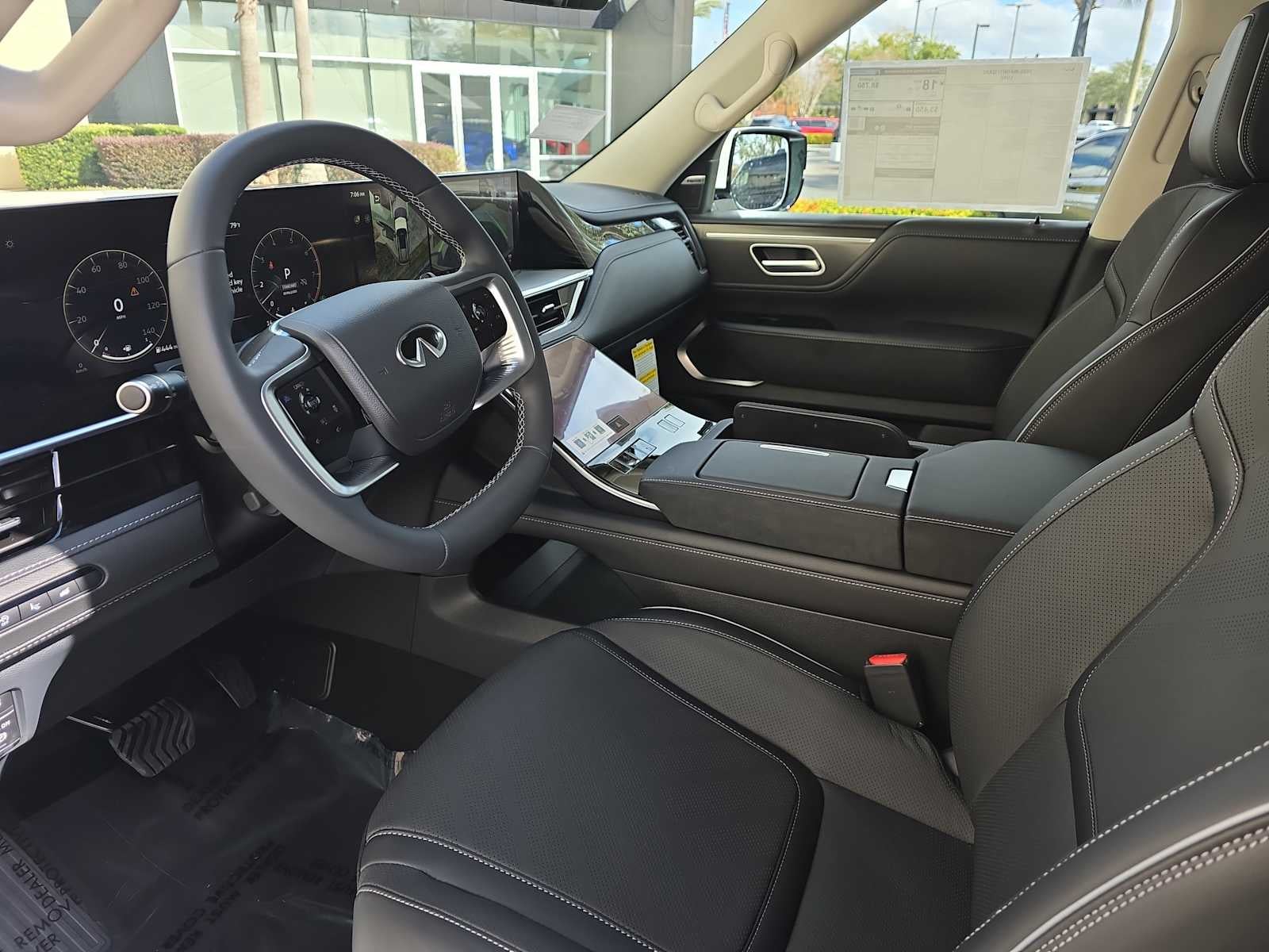 2026 INFINITI QX80 LUXE