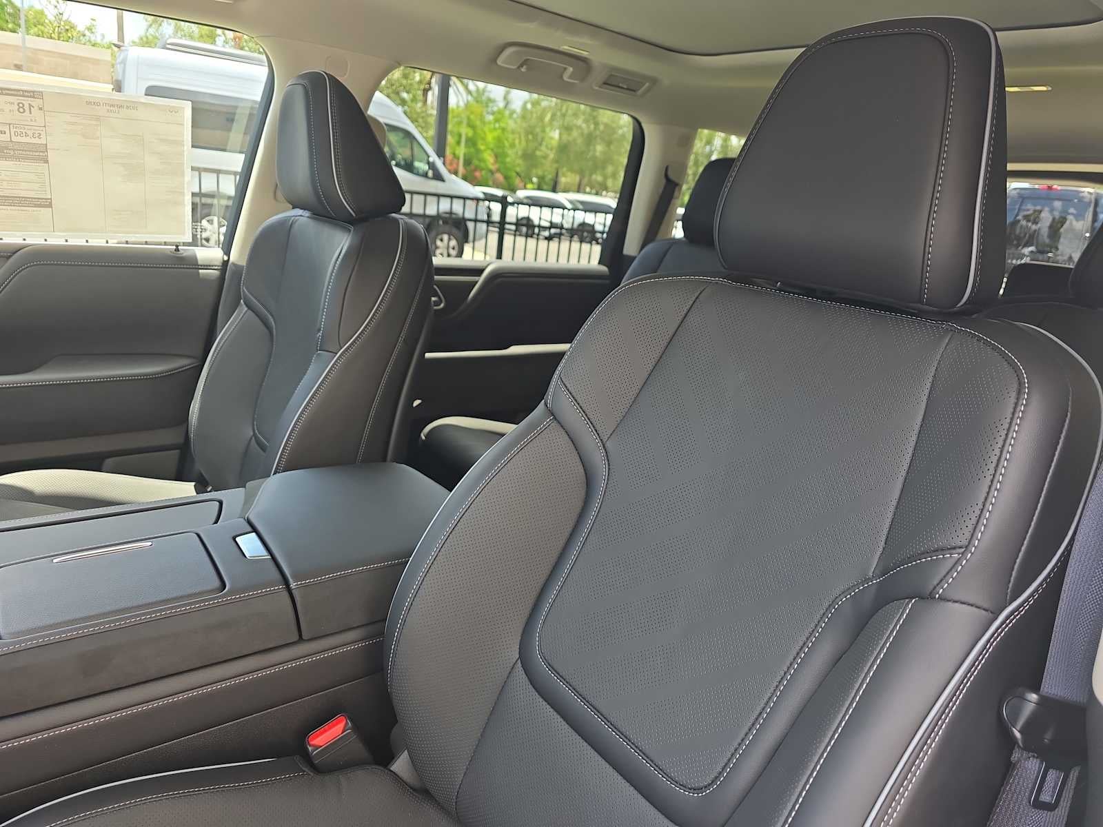 2026 INFINITI QX80 LUXE