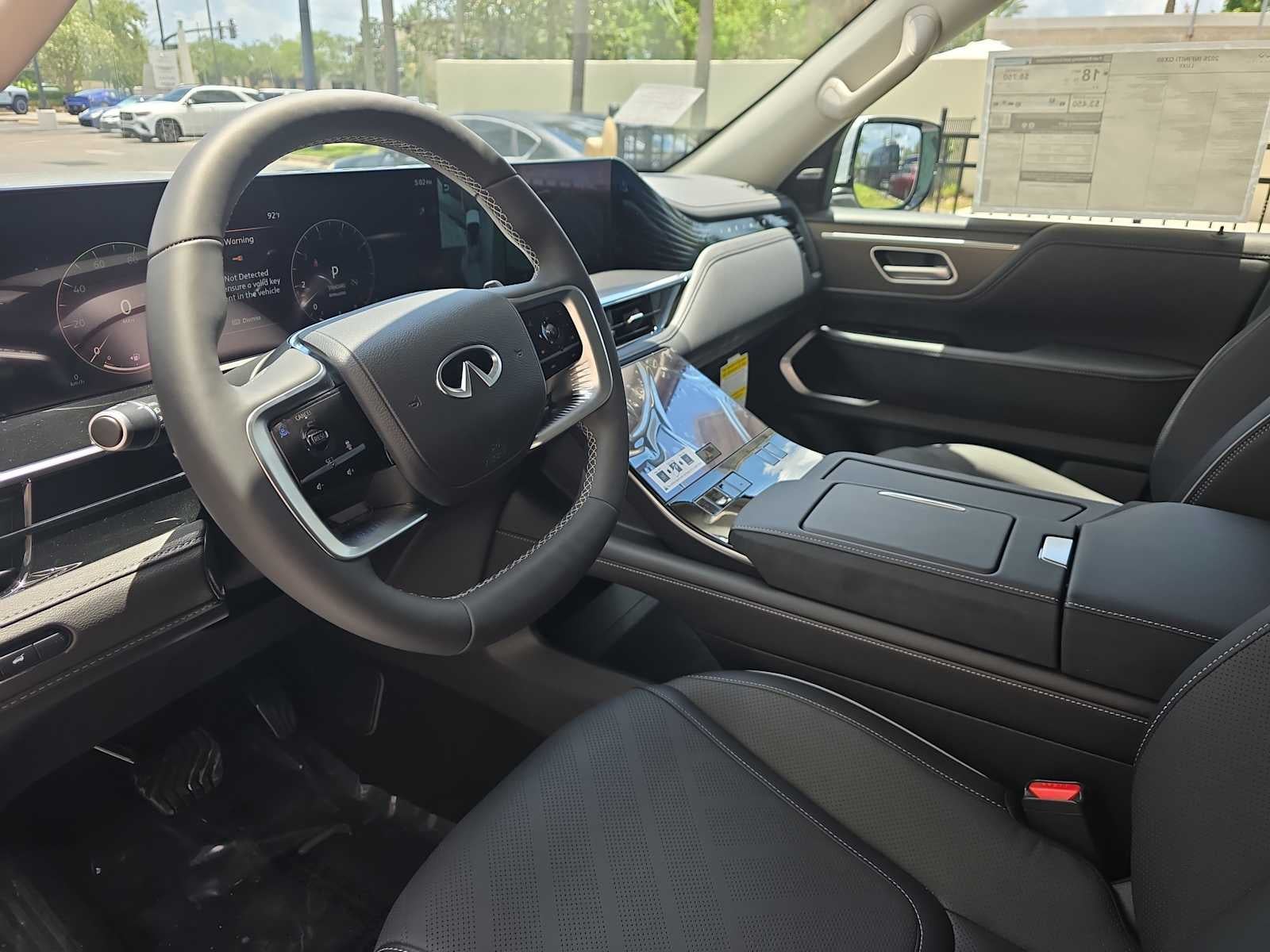2026 INFINITI QX80 LUXE