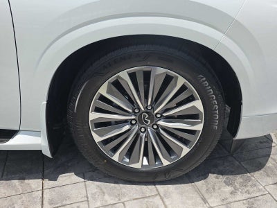 2026 INFINITI QX80 LUXE