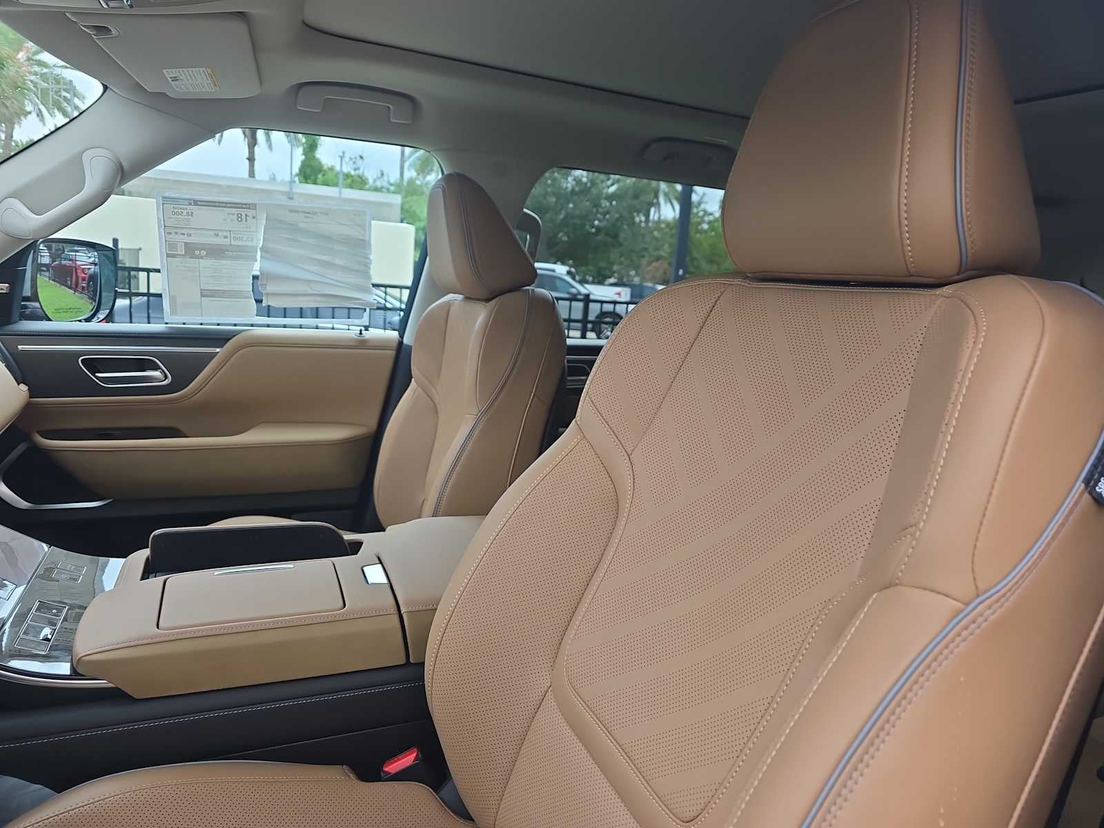 2027 INFINITI QX80 LUXE