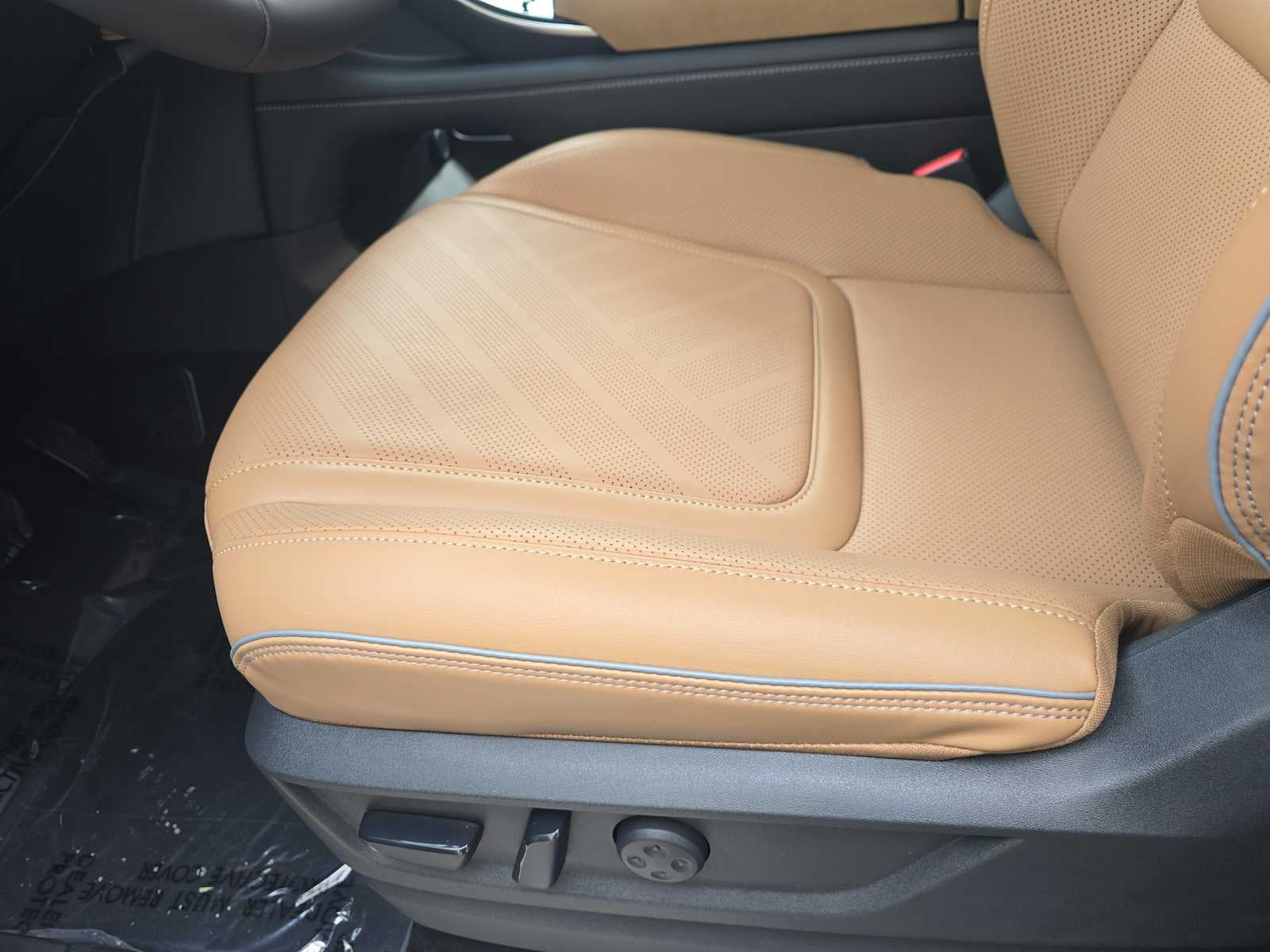 2027 INFINITI QX80 LUXE