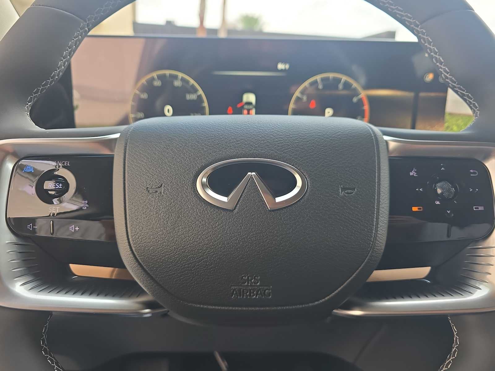 2027 INFINITI QX80 LUXE