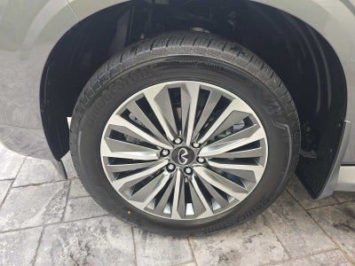 2027 INFINITI QX80 LUXE