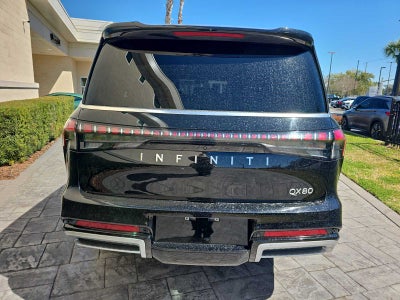 2025 INFINITI QX80 LUXE