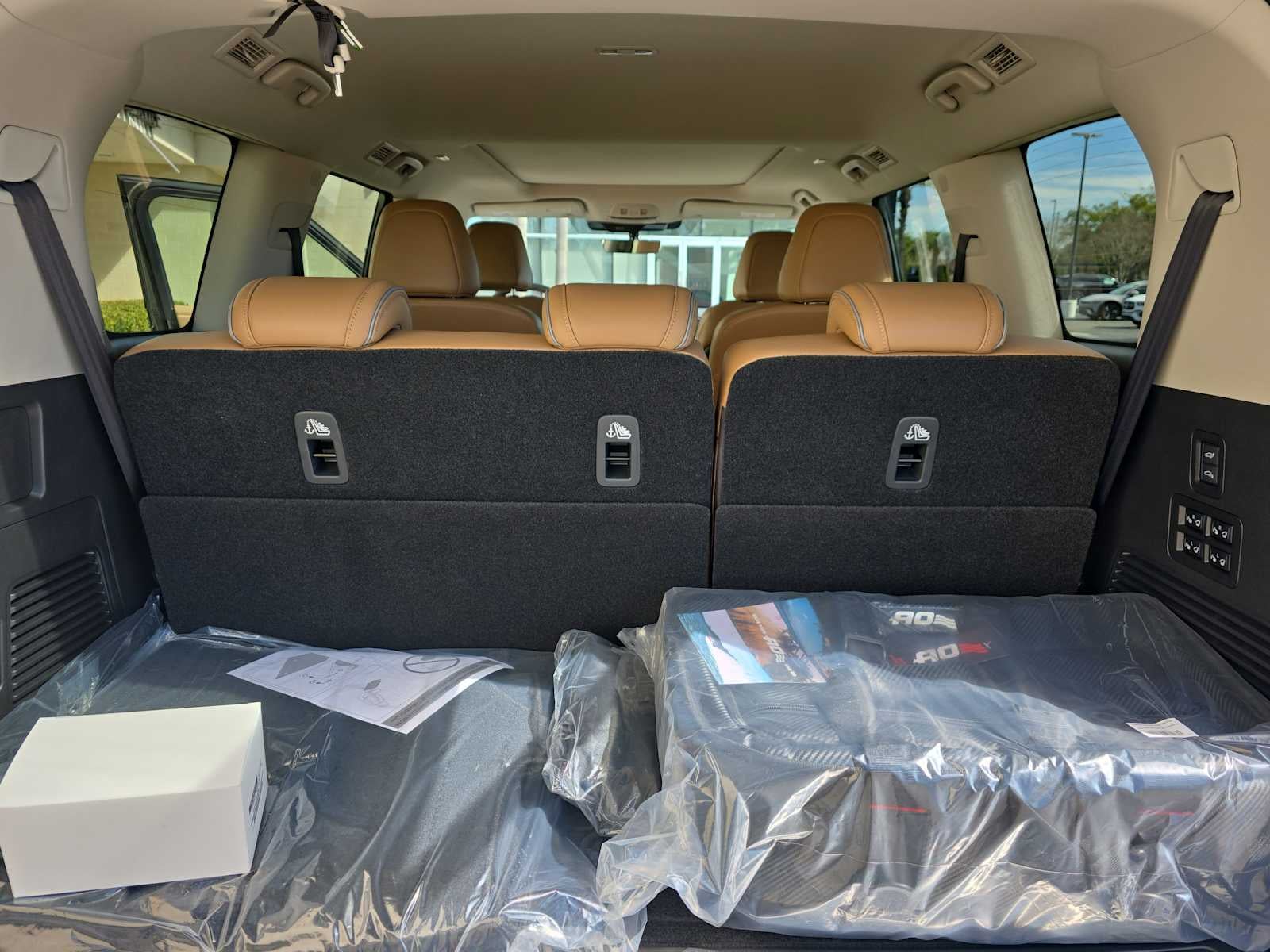 2026 INFINITI QX80 LUXE