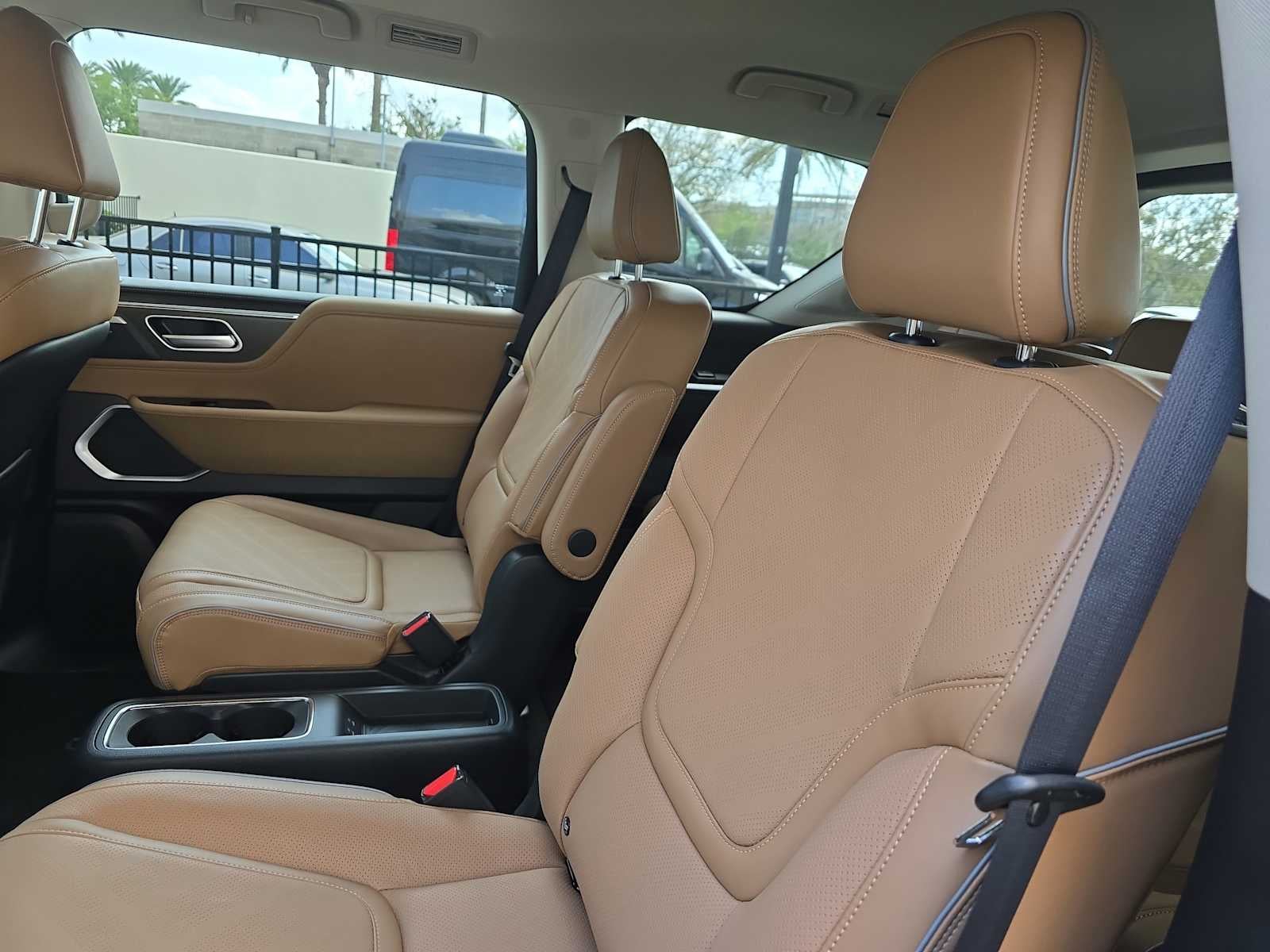 2026 INFINITI QX80 LUXE