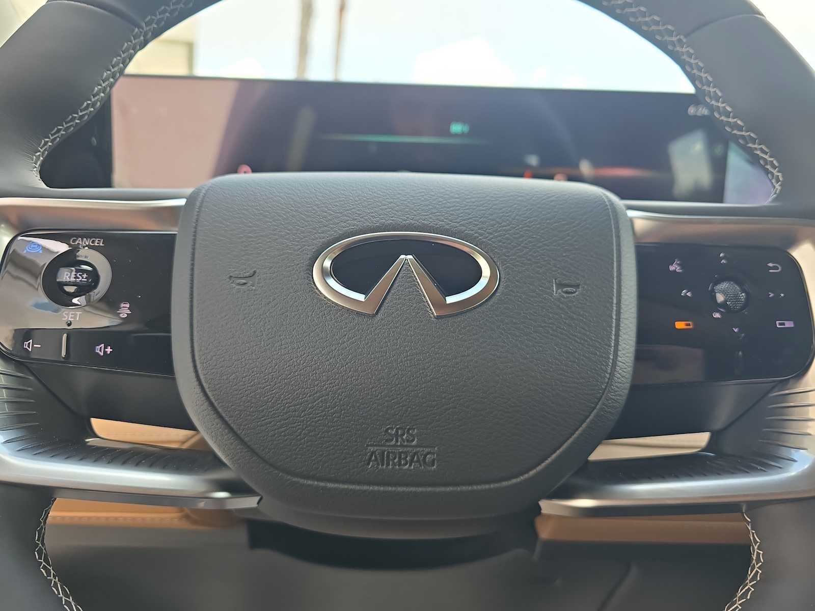 2026 INFINITI QX80 LUXE