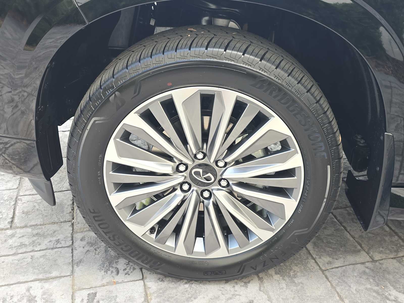 2026 INFINITI QX80 LUXE