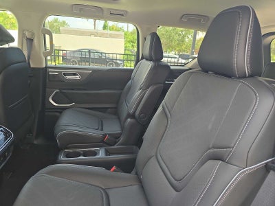 2027 INFINITI QX80 LUXE