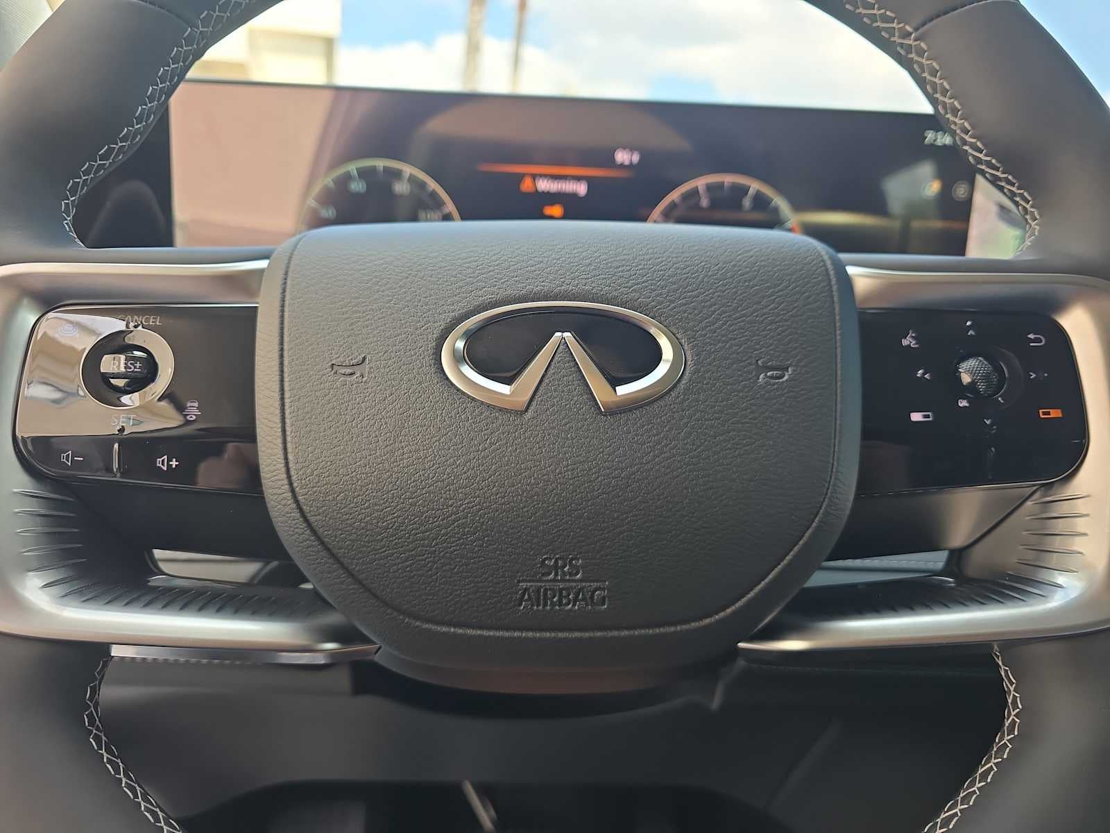 2026 INFINITI QX80 LUXE