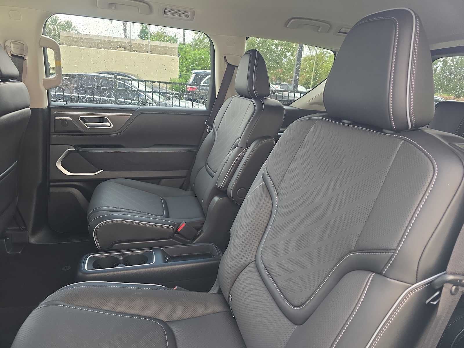 2027 INFINITI QX80 LUXE