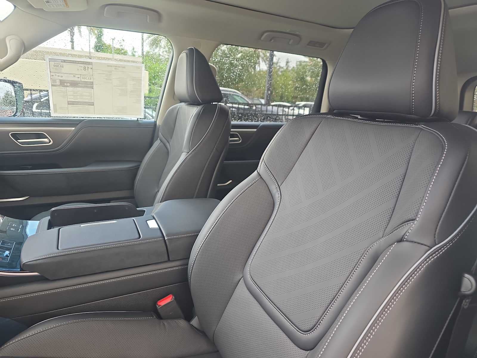 2027 INFINITI QX80 LUXE