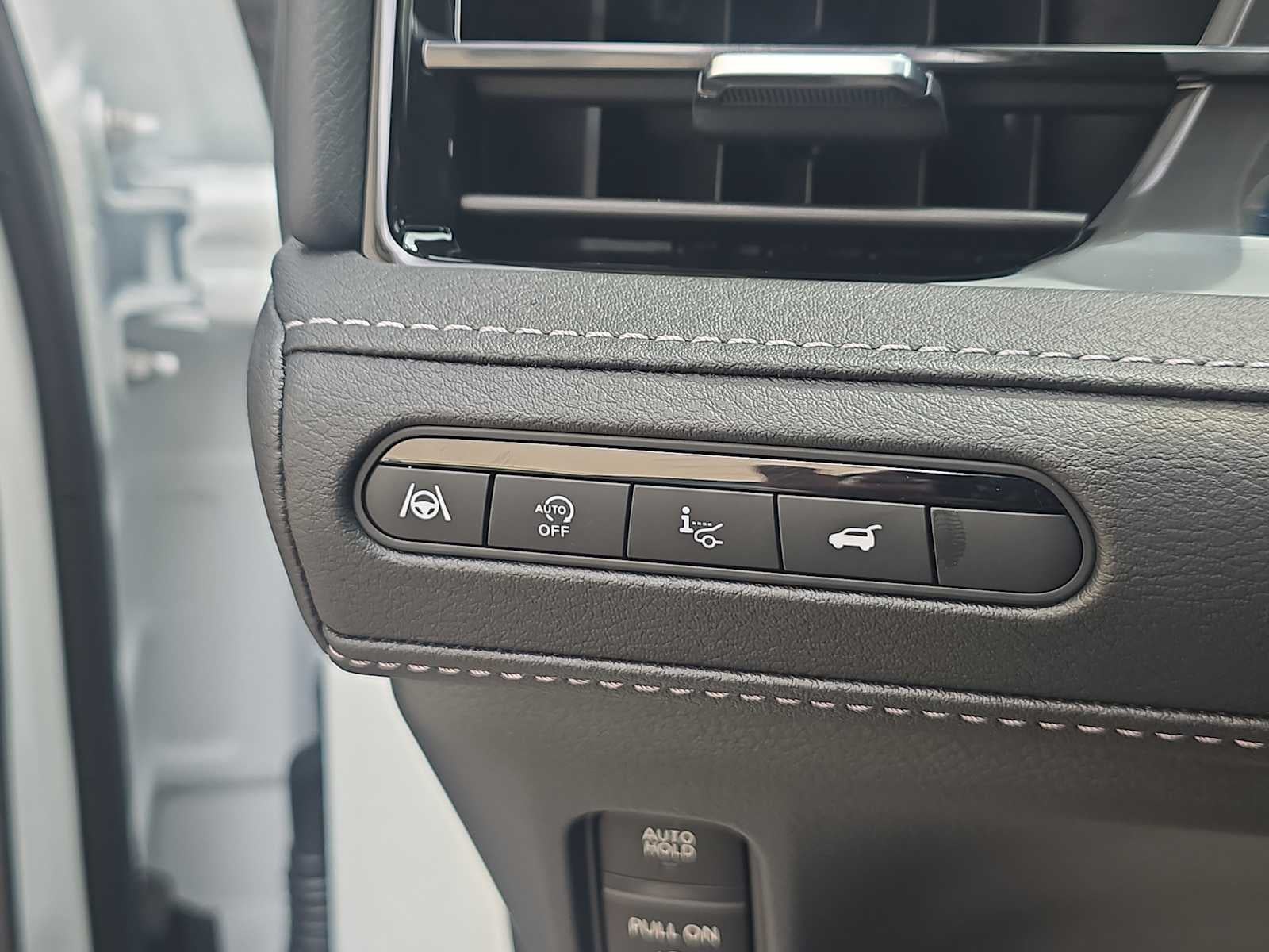2027 INFINITI QX80 LUXE