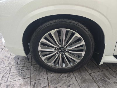 2027 INFINITI QX80 LUXE