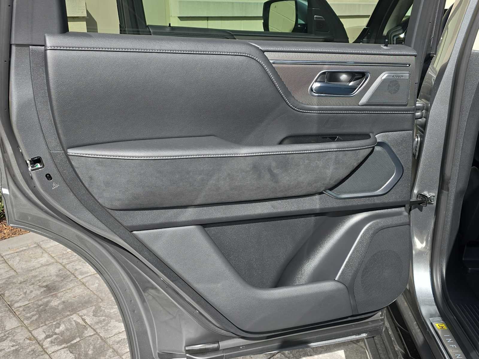 2026 INFINITI QX80 LUXE