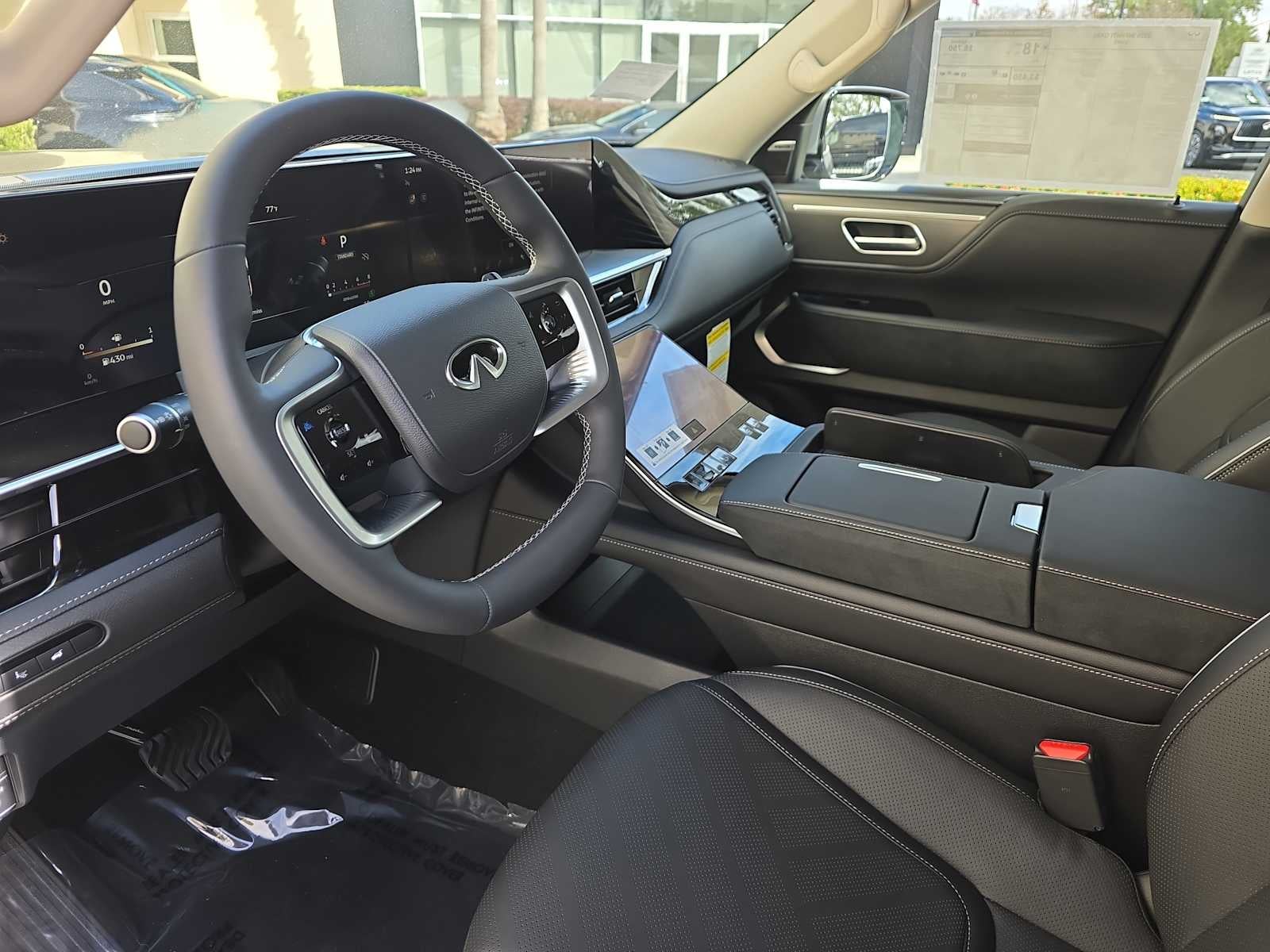 2026 INFINITI QX80 LUXE