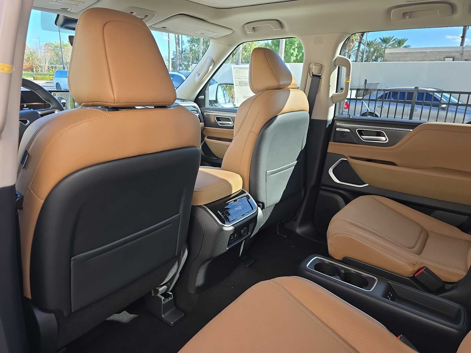 2026 INFINITI QX80 LUXE