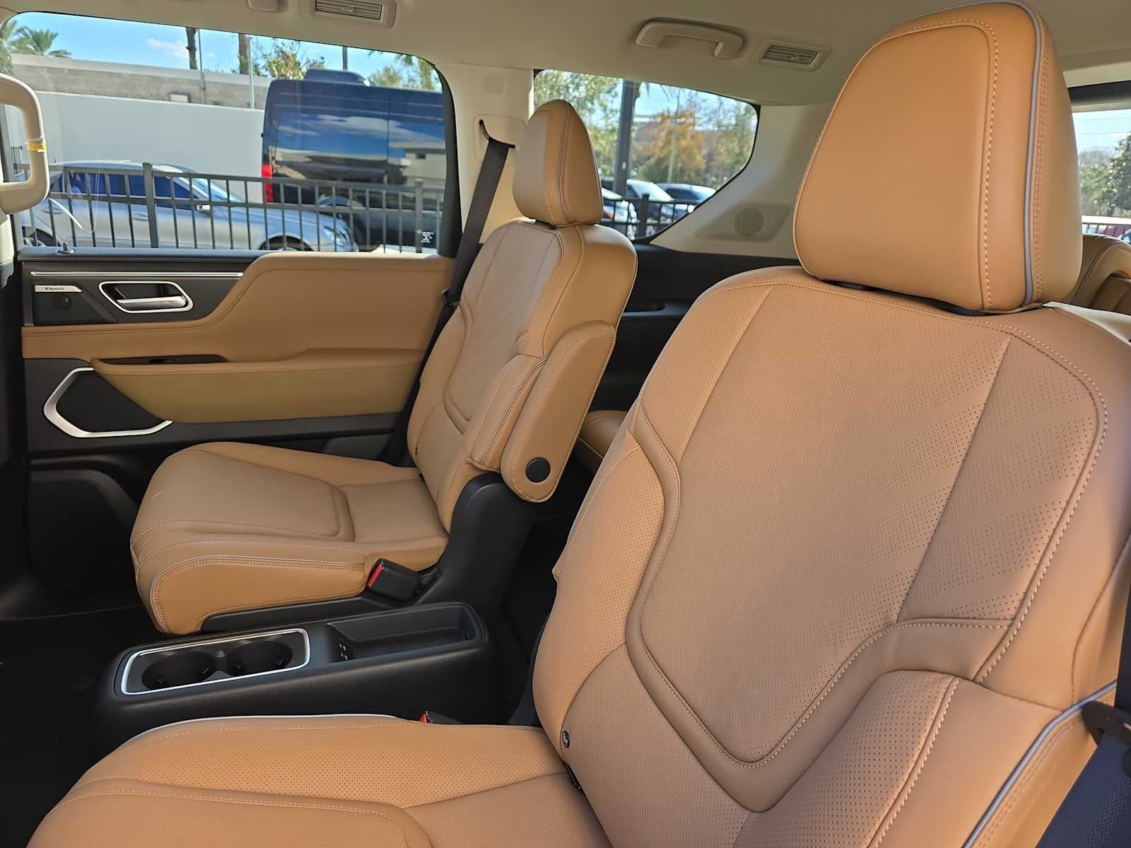 2026 INFINITI QX80 LUXE