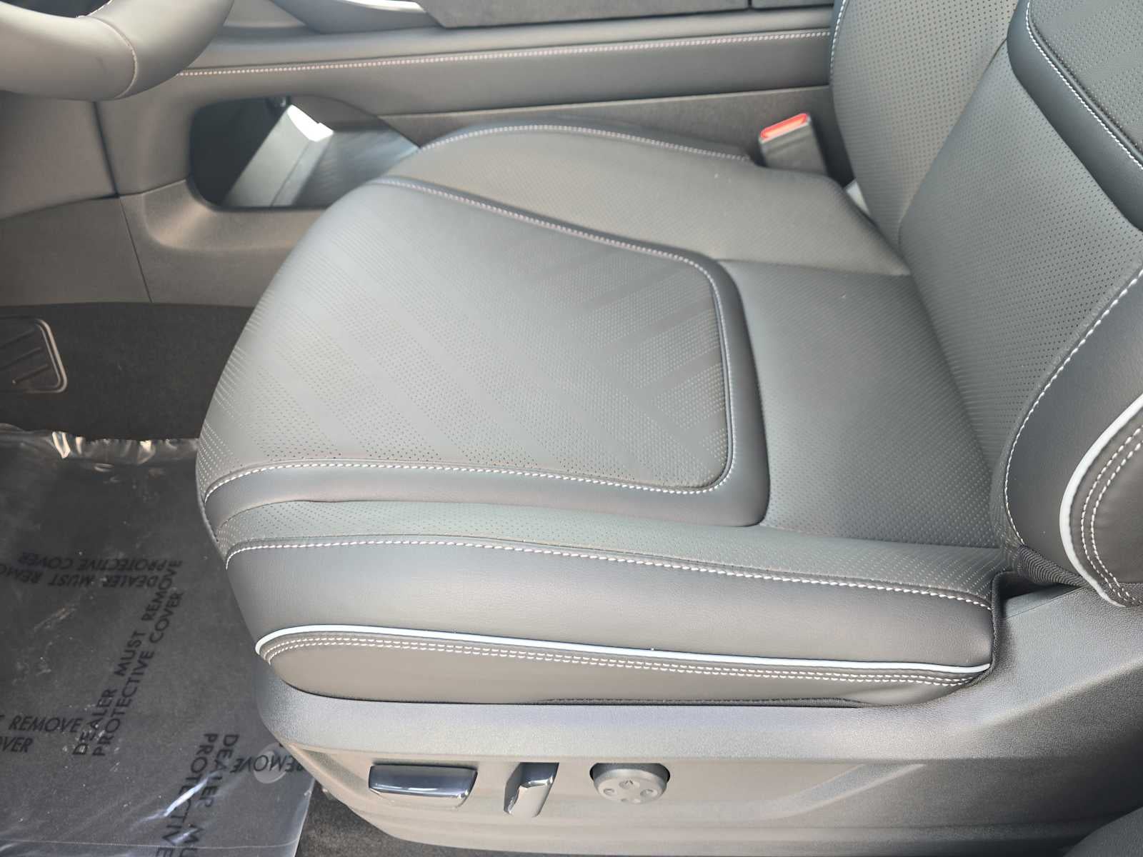 2027 INFINITI QX80 LUXE