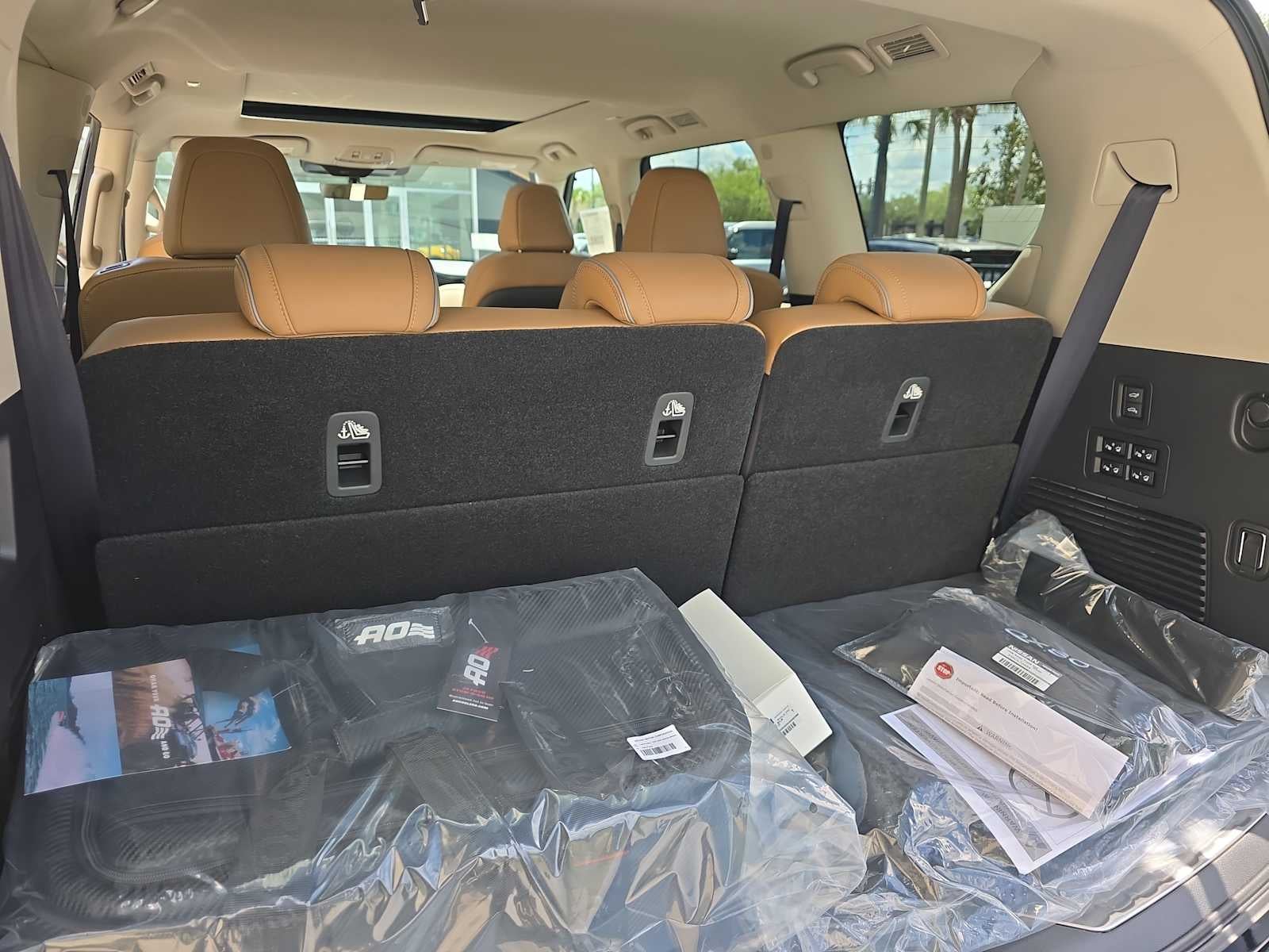 2026 INFINITI QX80 LUXE