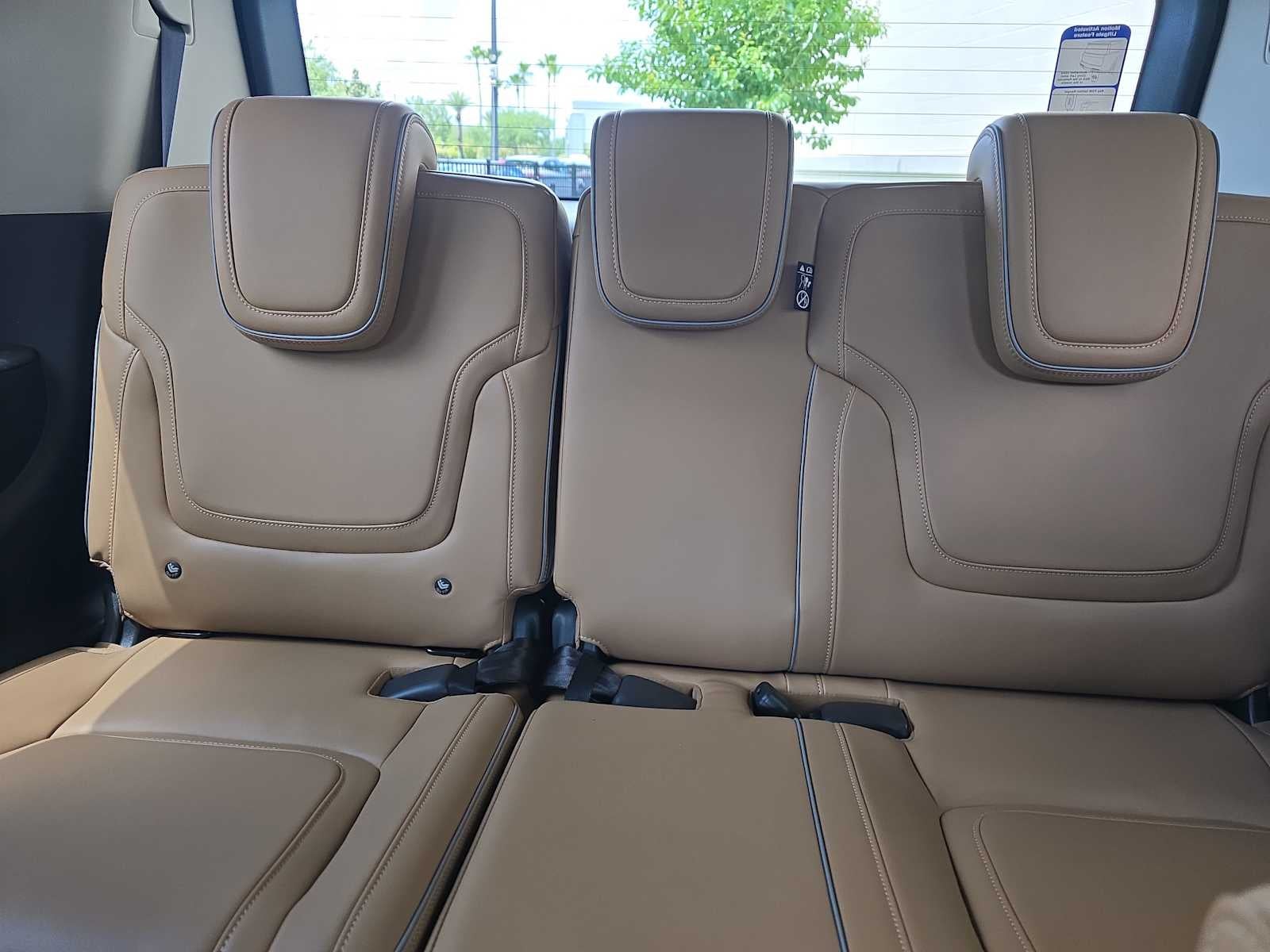 2026 INFINITI QX80 LUXE