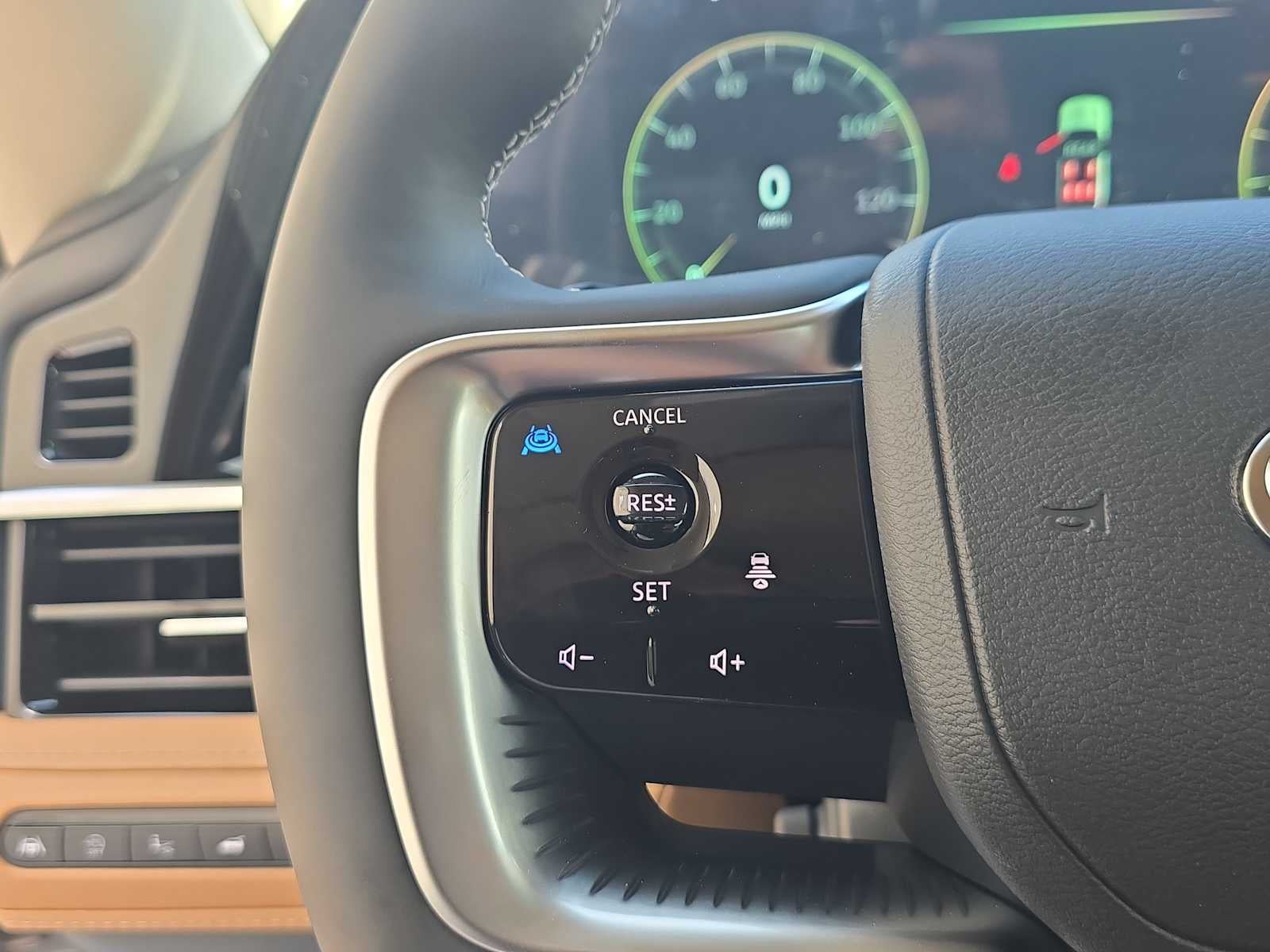 2027 INFINITI QX80 LUXE