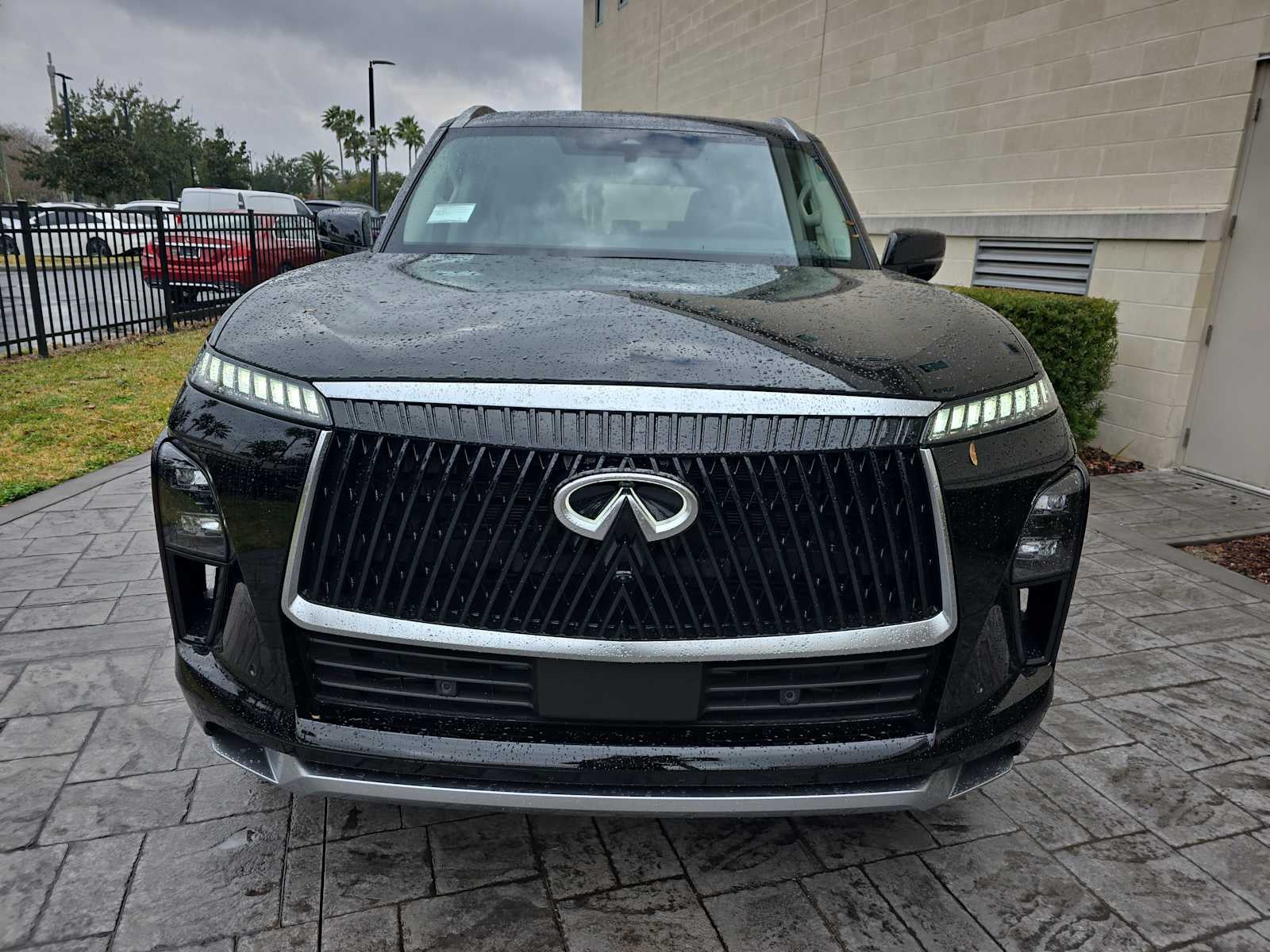 2026 INFINITI QX80 LUXE