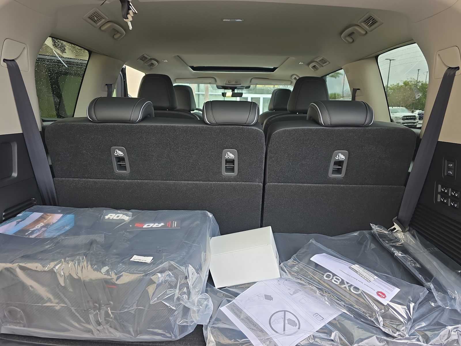 2026 INFINITI QX80 LUXE