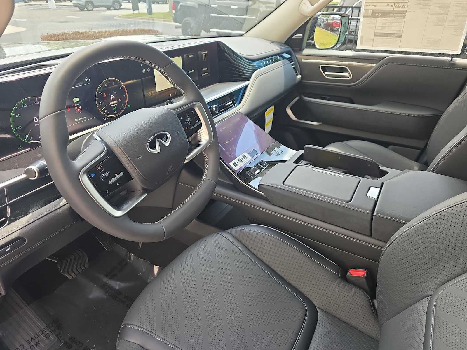 2026 INFINITI QX80 LUXE