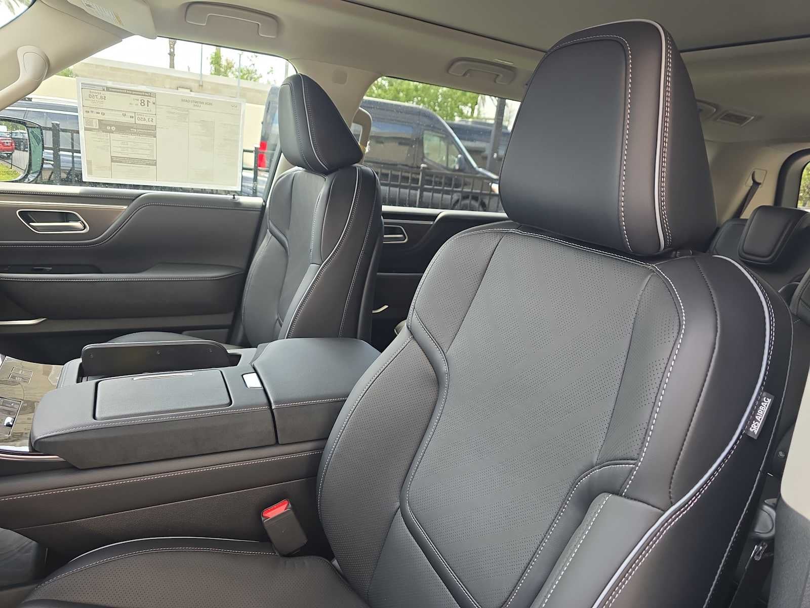 2026 INFINITI QX80 LUXE