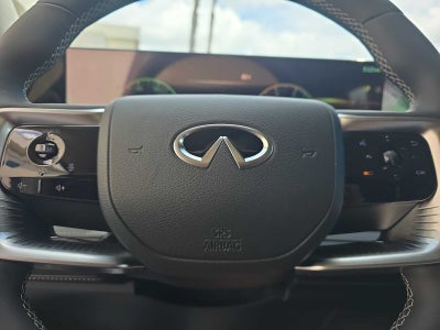 2026 INFINITI QX80 LUXE
