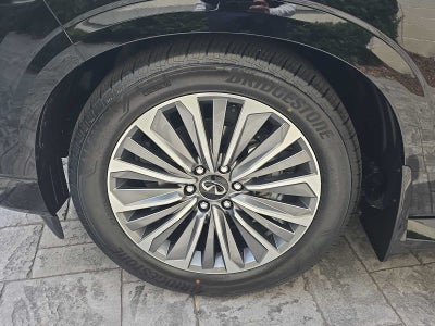 2026 INFINITI QX80 LUXE
