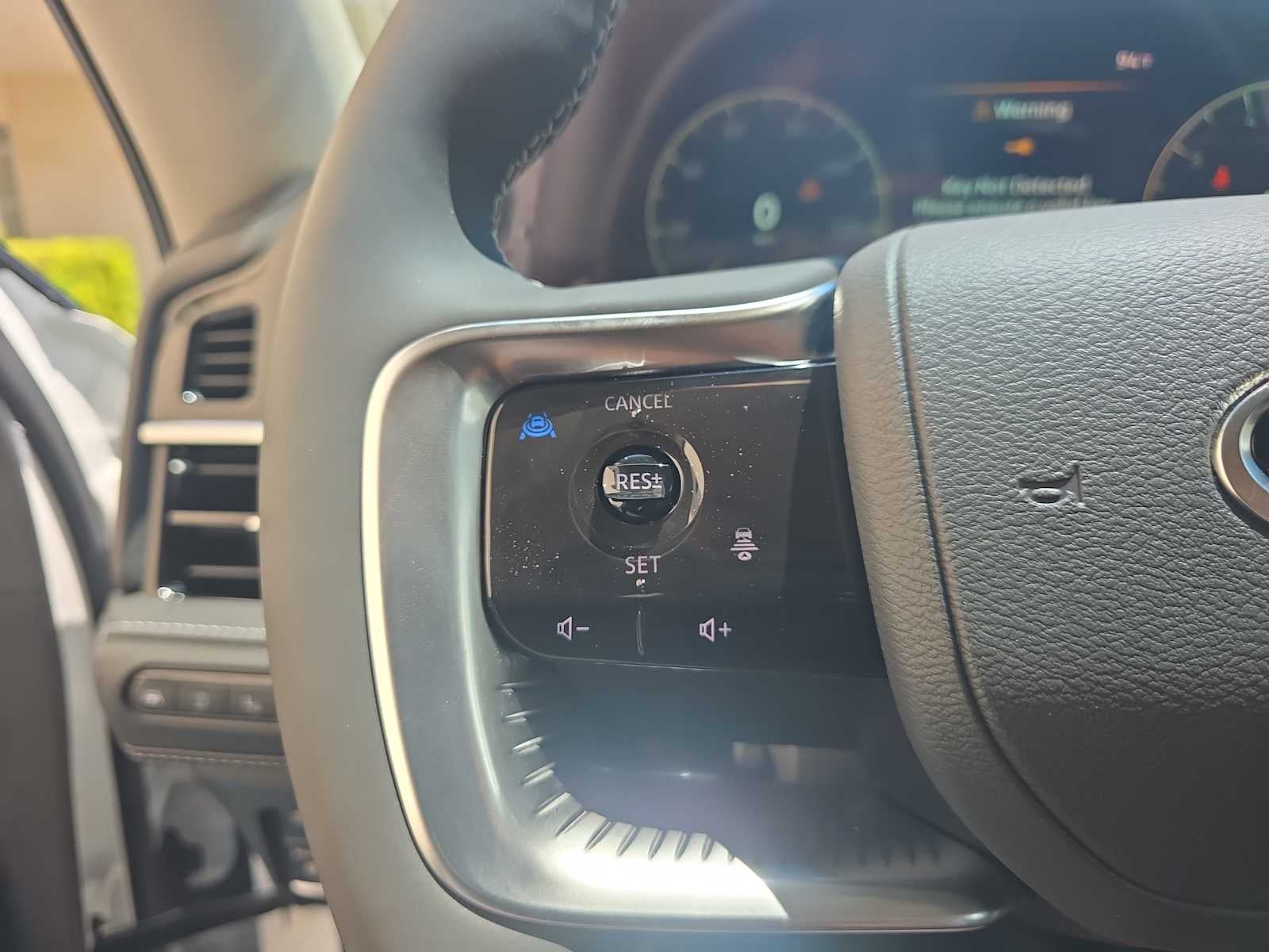 2027 INFINITI QX80 LUXE