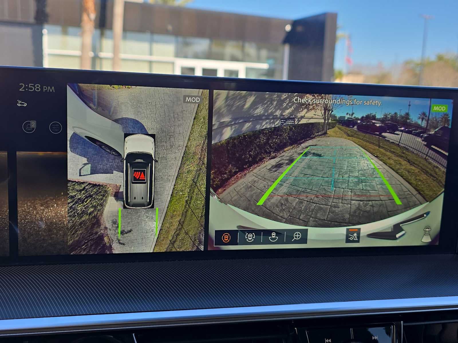 2026 INFINITI QX80 LUXE