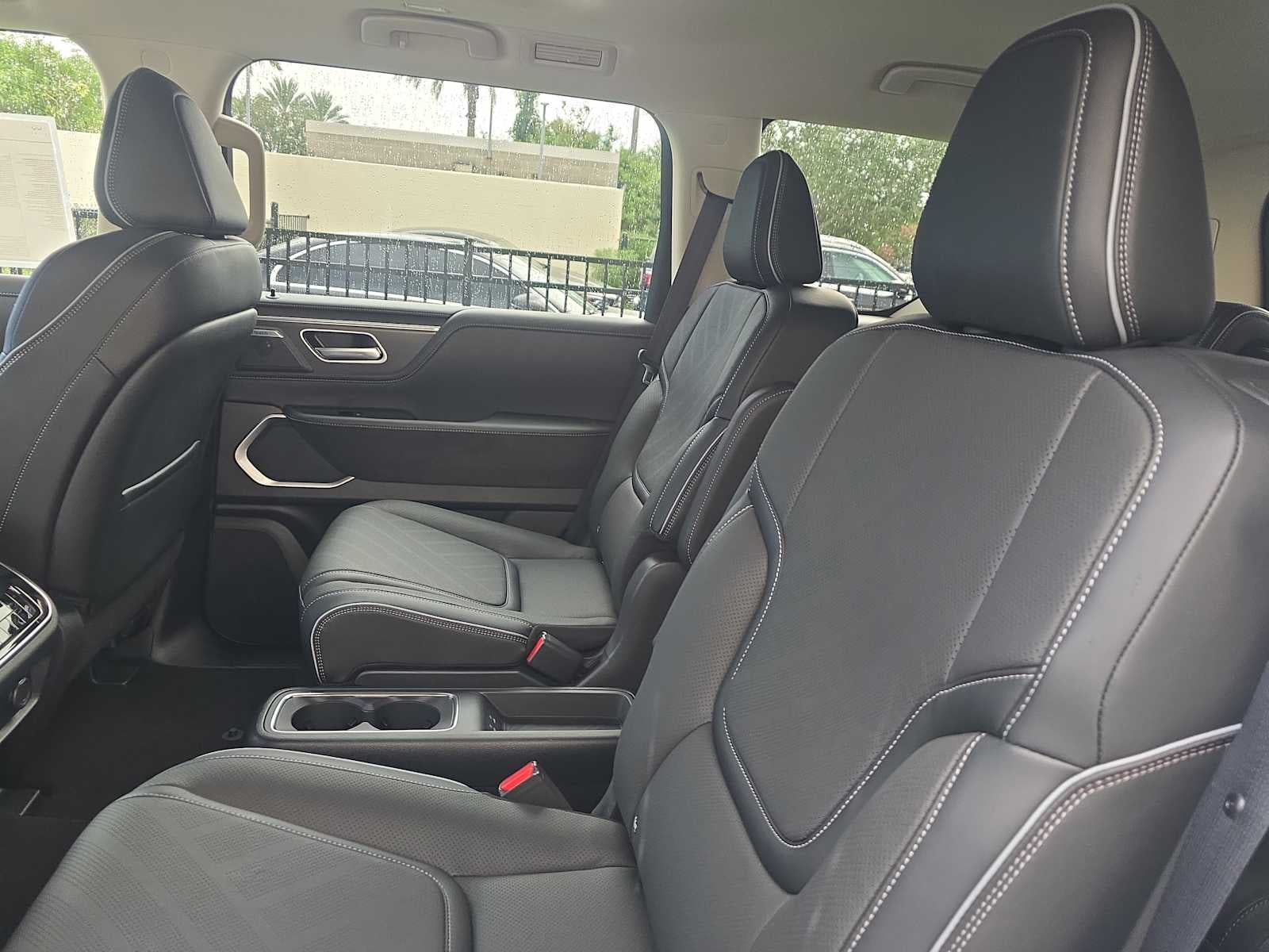 2027 INFINITI QX80 LUXE