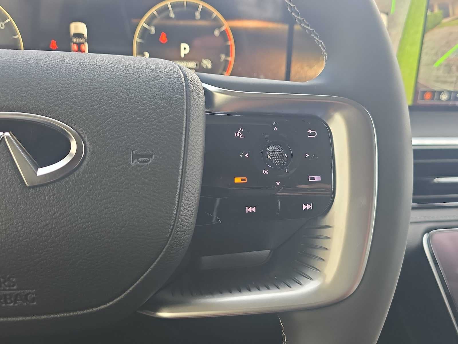 2027 INFINITI QX80 LUXE