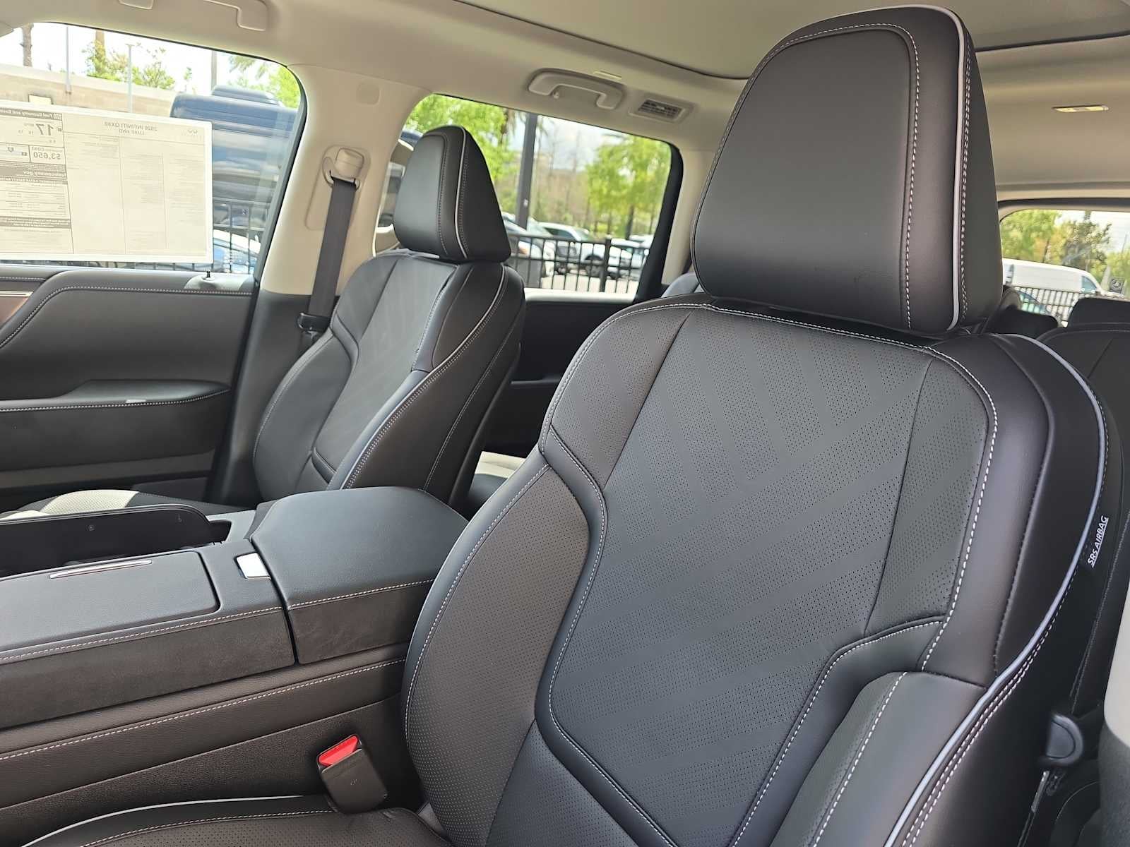2026 INFINITI QX80 LUXE