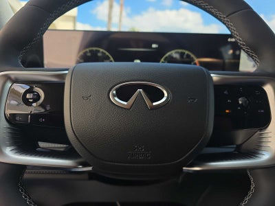 2026 INFINITI QX80 LUXE