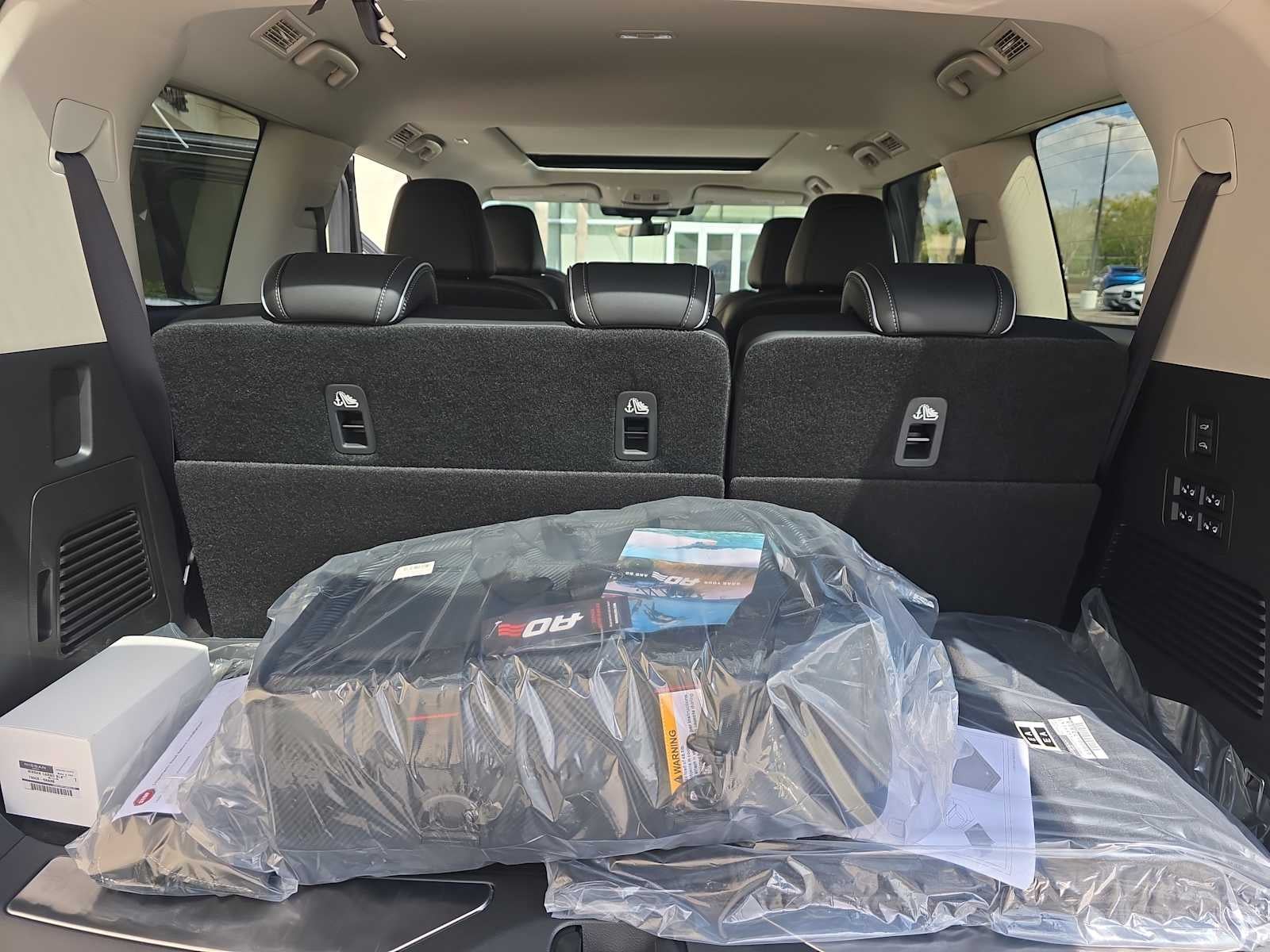 2026 INFINITI QX80 LUXE
