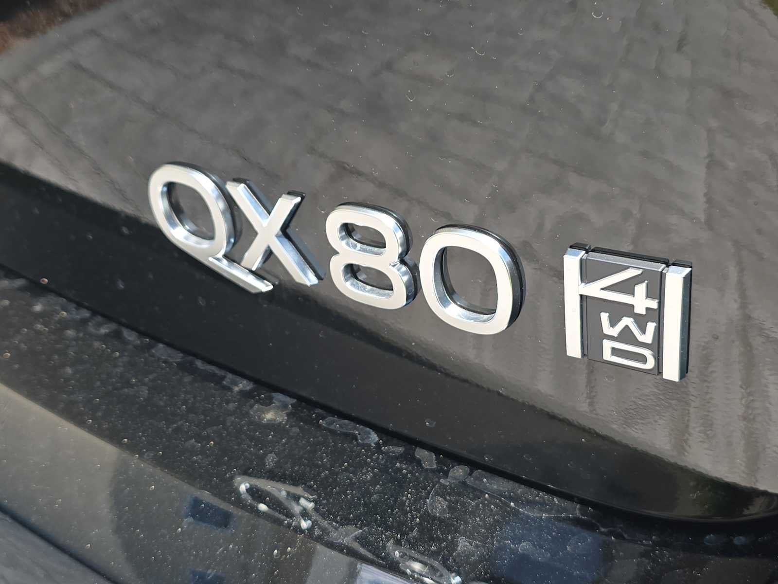 2026 INFINITI QX80 LUXE