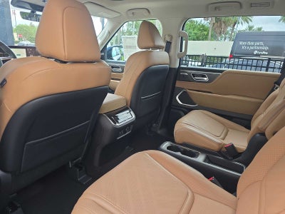 2027 INFINITI QX80 LUXE