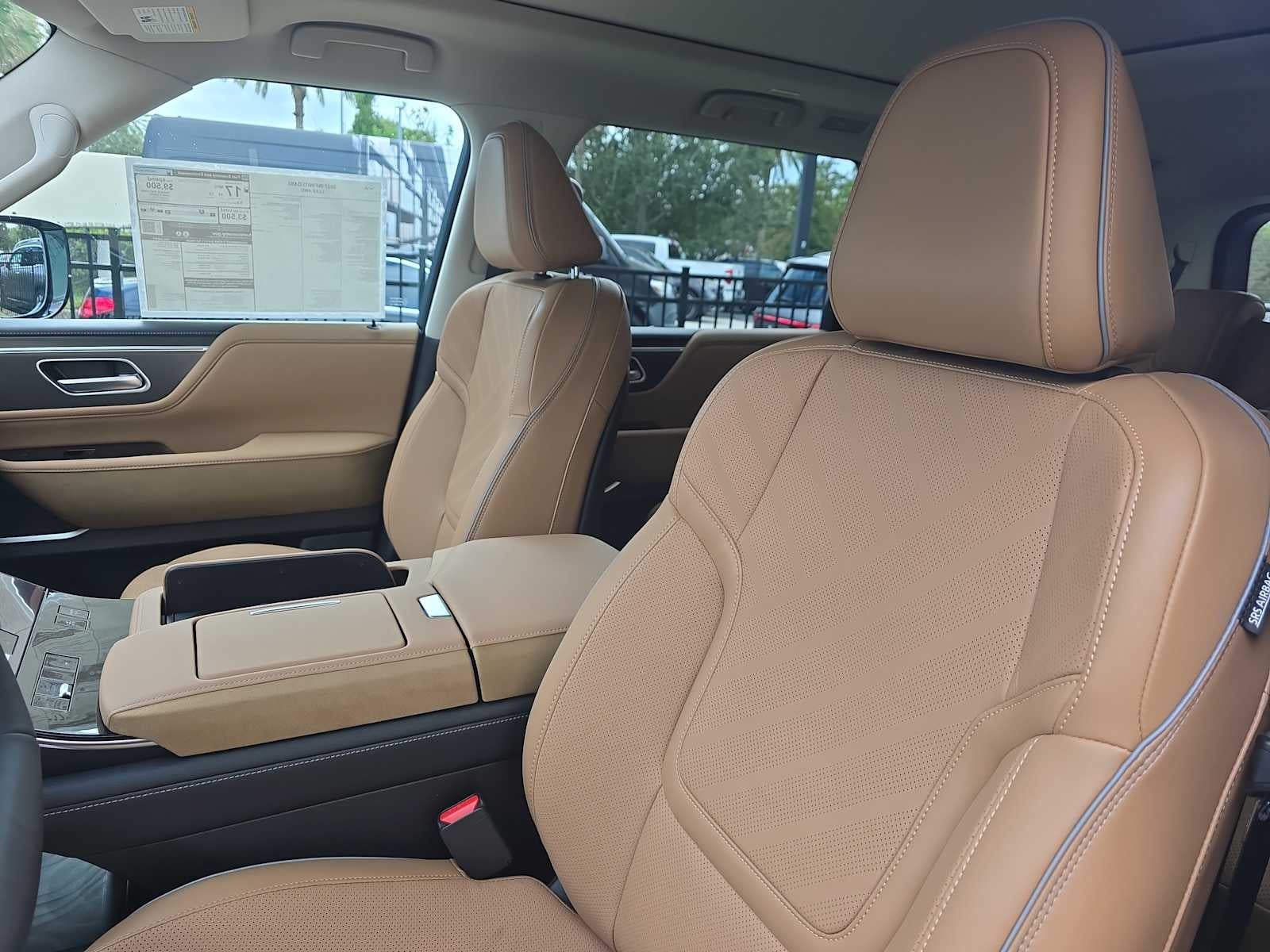 2027 INFINITI QX80 LUXE
