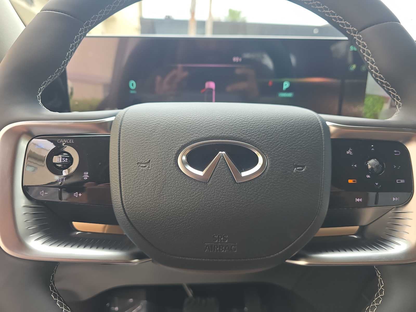 2027 INFINITI QX80 LUXE