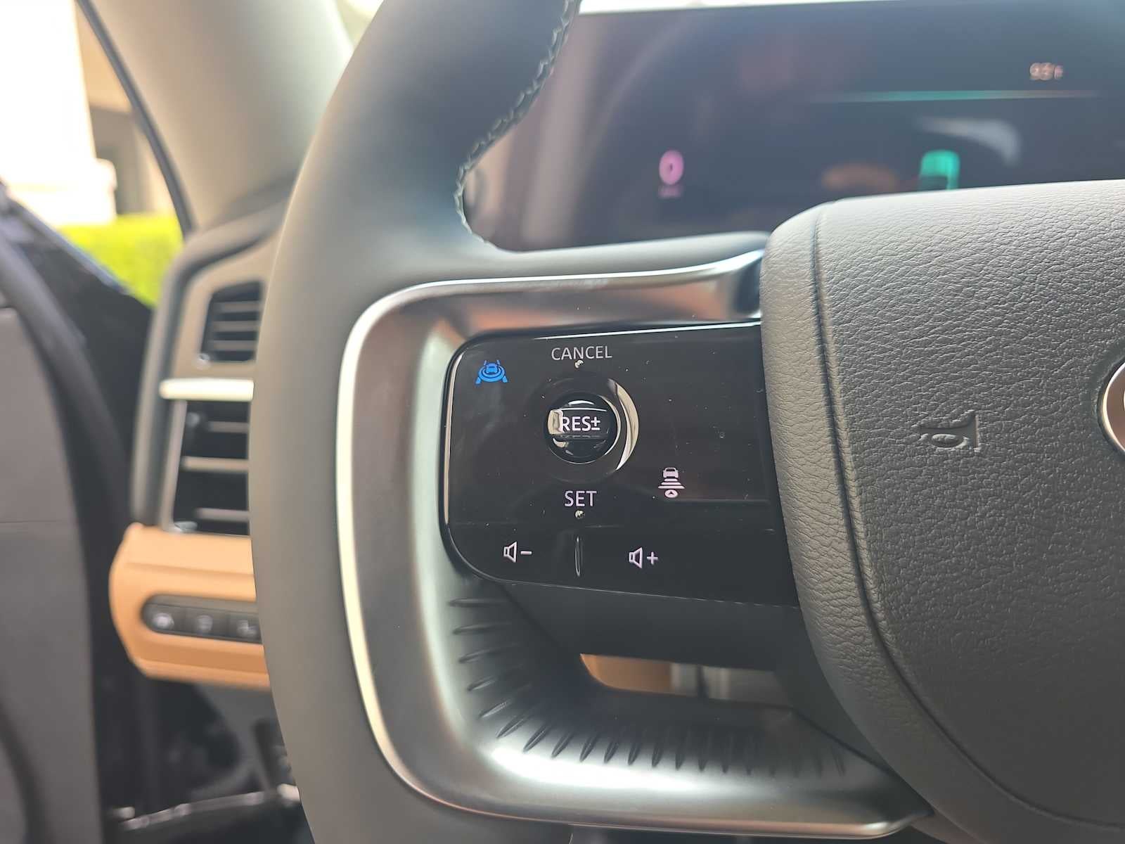 2027 INFINITI QX80 LUXE